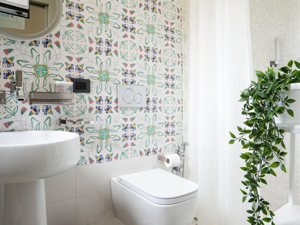 The Rent - Attic With Terrace In Downtown * Milano
