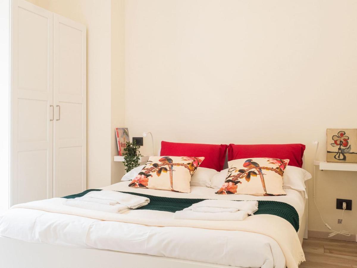 The Rent - Attic With Terrace In Downtown Milán