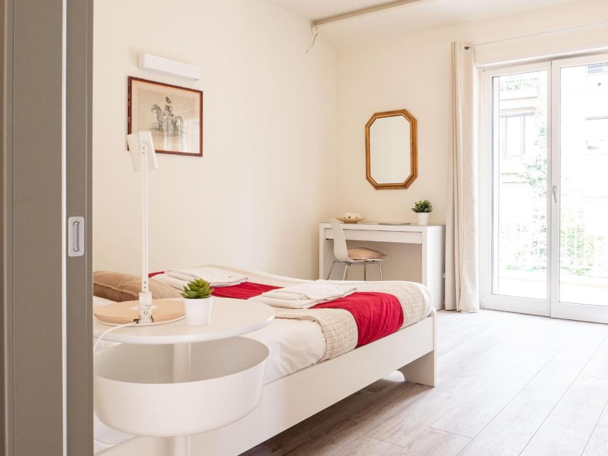 The Rent - Attic With Terrace In Downtown * Milán