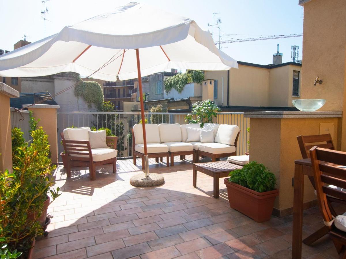 The Rent - Attic With Terrace In Downtown Milán